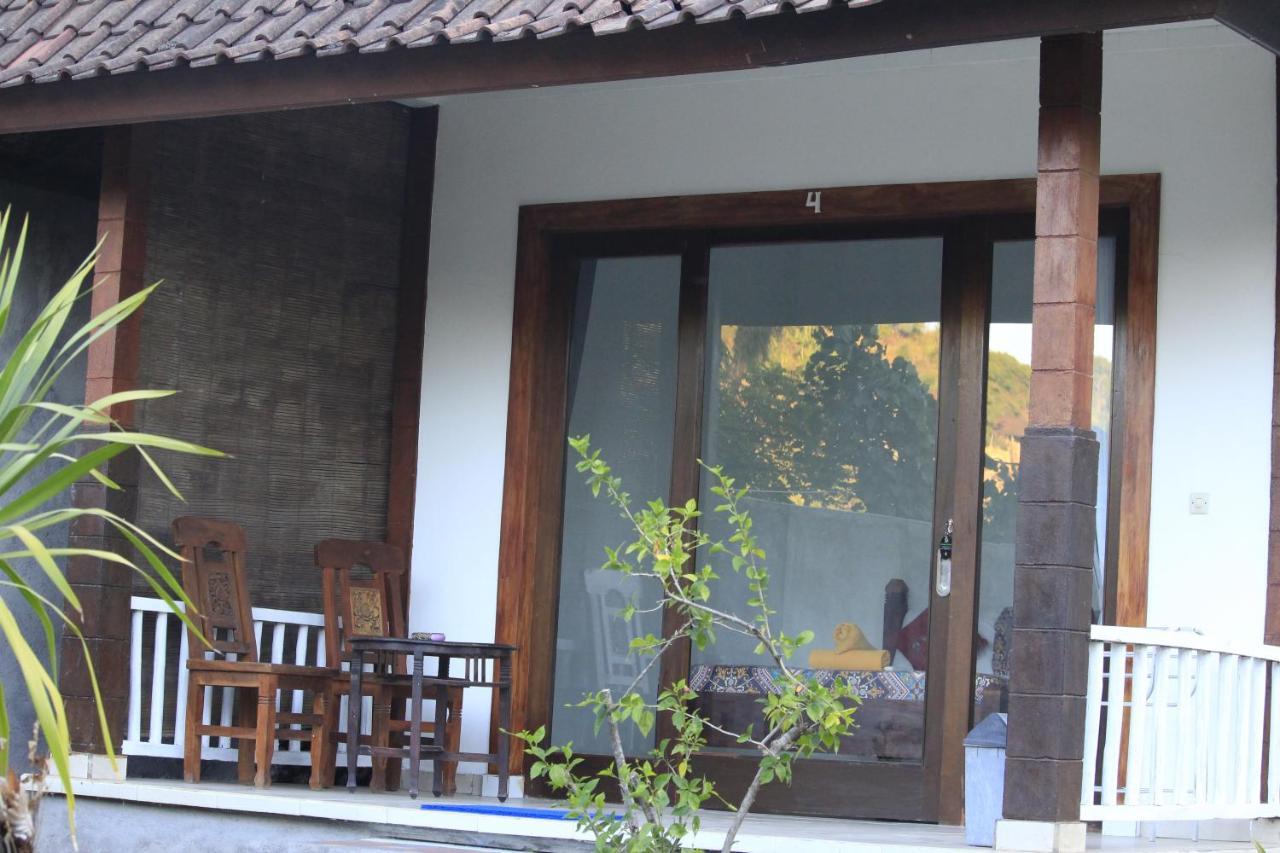 Coconut Beach Bungalows & Warung 2 Amed Kültér fotó