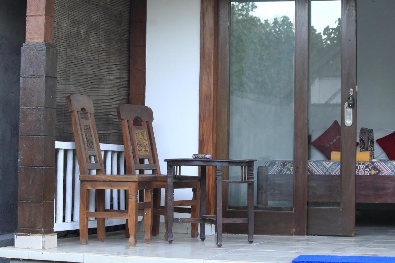 Coconut Beach Bungalows & Warung 2 Amed Kültér fotó