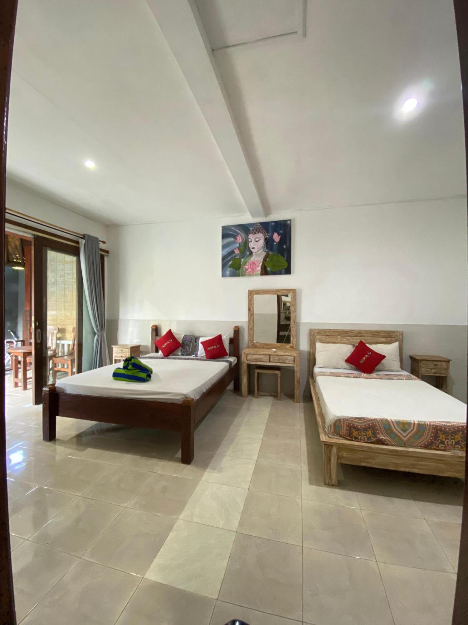 Coconut Beach Bungalows & Warung 2 Amed Kültér fotó