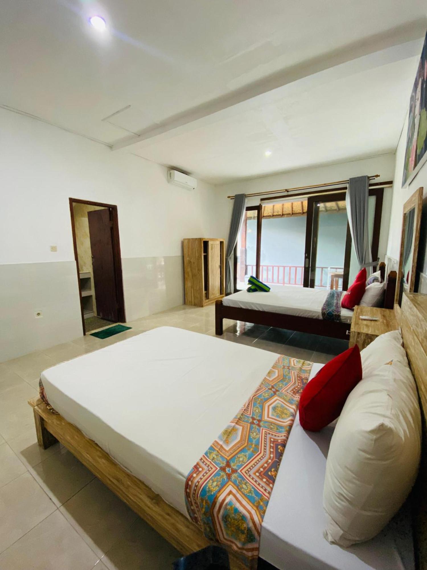 Coconut Beach Bungalows & Warung 2 Amed Kültér fotó