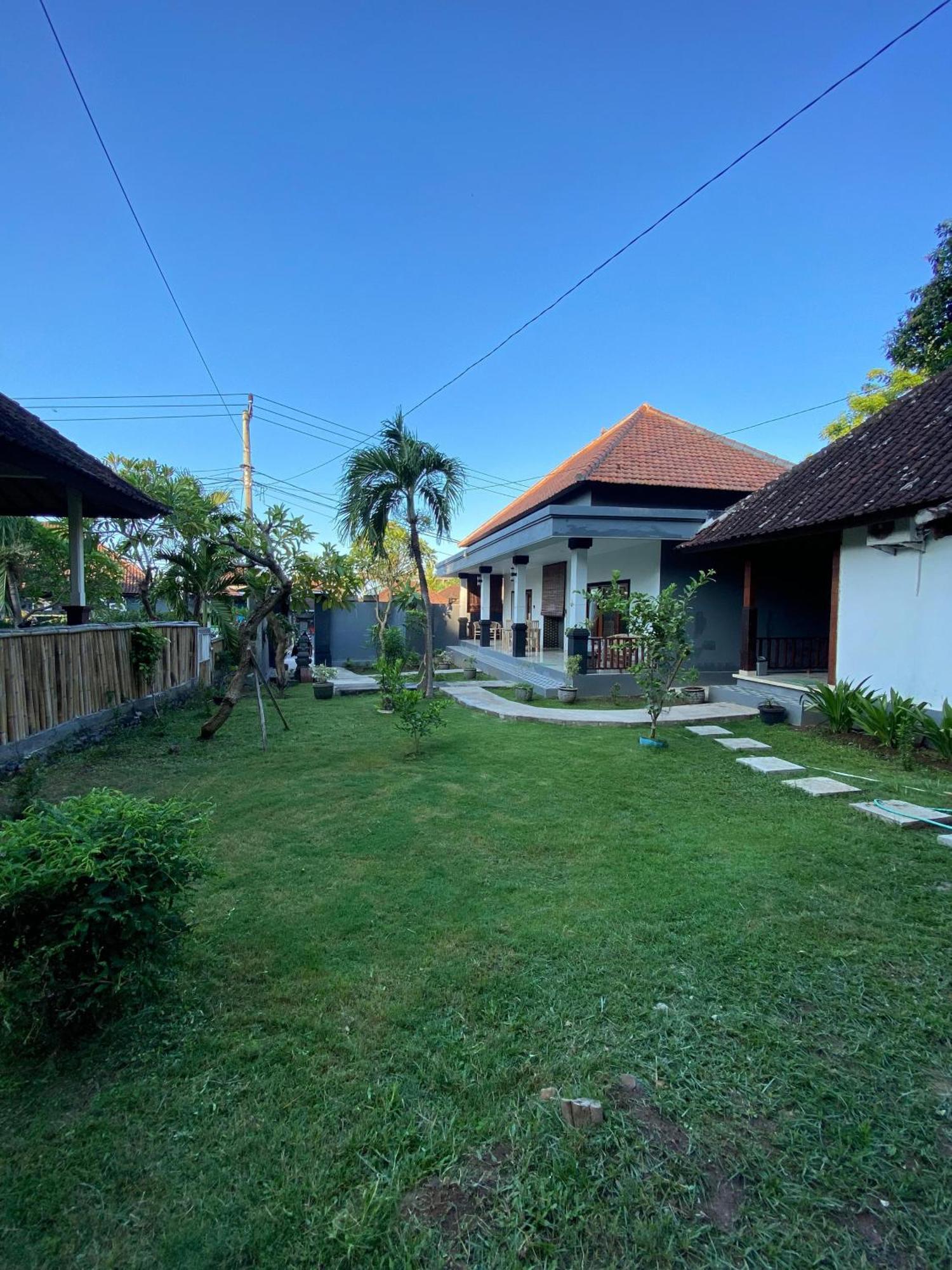 Coconut Beach Bungalows & Warung 2 Amed Kültér fotó